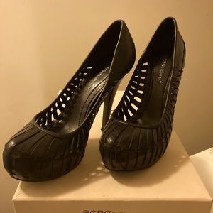 BCBG Black Veg Vacheta  Heels Size 7.5